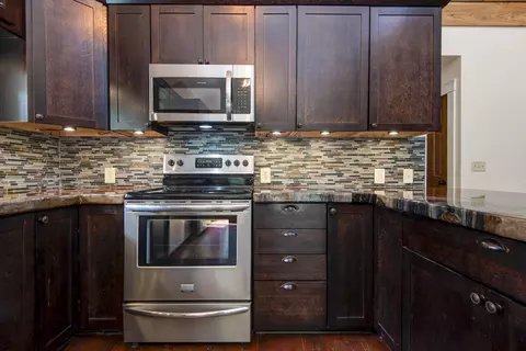 Kitchen - 511 Timberlane Dr, Branson, MO 65616 photo 5 of 8
