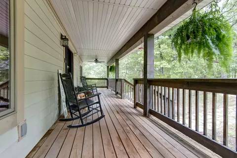 Exterior - 511 Timberlane Dr, Branson, MO 65616 photo 4 of 8