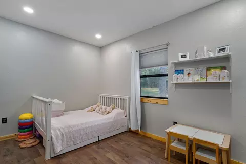 Bedroom - 7670 State Hwy Ff, Marshfield, MO 65706 photo 2 of 2