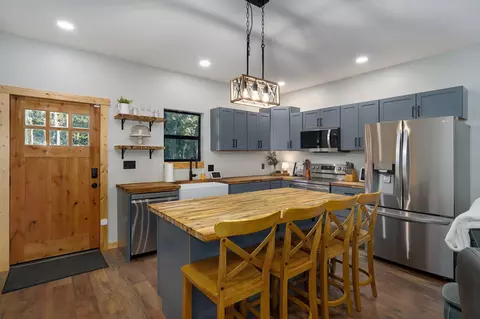 Kitchen - 7670 State Hwy Ff, Marshfield, MO 65706 photo 2 of 3