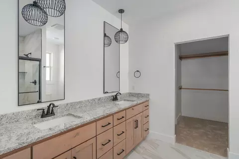 Bath - 2929 W Marty St, Springfield, MO 65810 photo 1 of 2