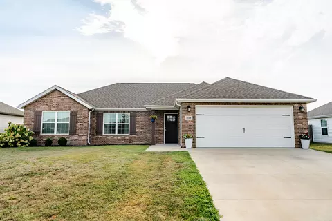 1110 Aundria Ave, Monett, MO 65708