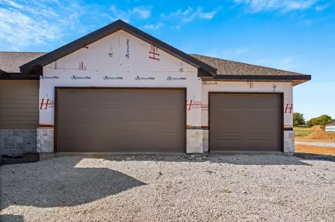 Exterior - 1545 N Summertime Ln, Springfield, MO 65802 photo 3 of 10