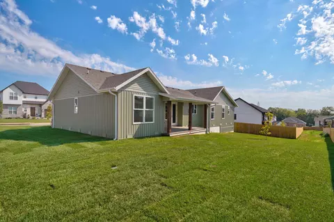 Exterior - 3048 W Teton Dr, Springfield, MO 65810 photo 2 of 3