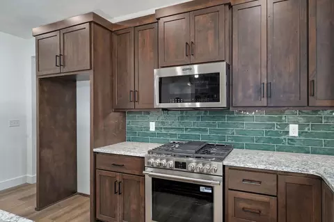 Kitchen - 3048 W Teton Dr, Springfield, MO 65810 photo 2 of 2