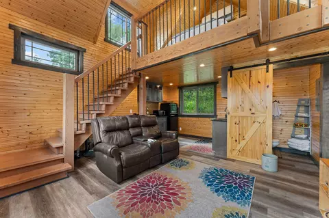 Living - 1362 Bald Eagle Dr, Galena, MO 65656 photo 4 of 5