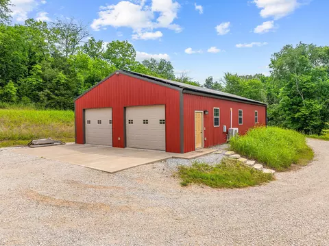 Exterior - 1362 Bald Eagle Dr, Galena, MO 65656 photo 2 of 15
