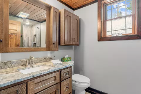 Bath - 1362 Bald Eagle Dr, Galena, MO 65656 photo 2 of 10