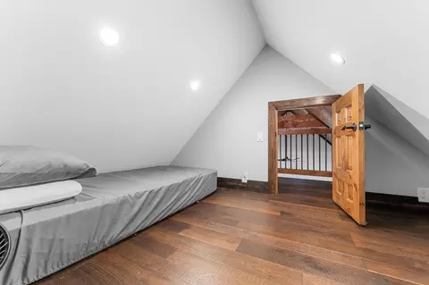Bedroom - 1362 Bald Eagle Dr, Galena, MO 65656 photo 3 of 8