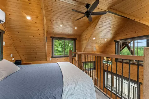 Bedroom - 1362 Bald Eagle Dr, Galena, MO 65656 photo 8 of 8