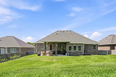 Exterior - 1676 N Bristol Ave, Springfield, MO 65802 photo 4 of 5