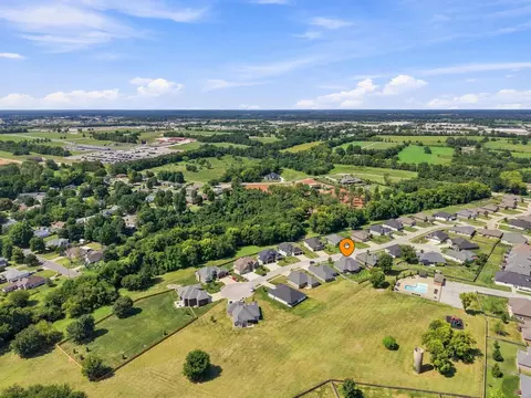 View/Area - 1676 N Bristol Ave, Springfield, MO 65802 photo 3 of 4