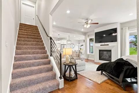Entry Way - 1676 N Bristol Ave, Springfield, MO 65802 photo 2 of 4