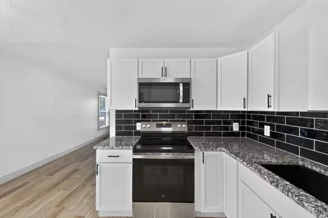 Kitchen - 416 Beam St, Willard, MO 65781 photo 3 of 3