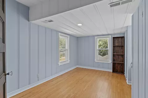 Bedroom - 800 S Pickwick Ave, Springfield, MO 65804 photo 6 of 10
