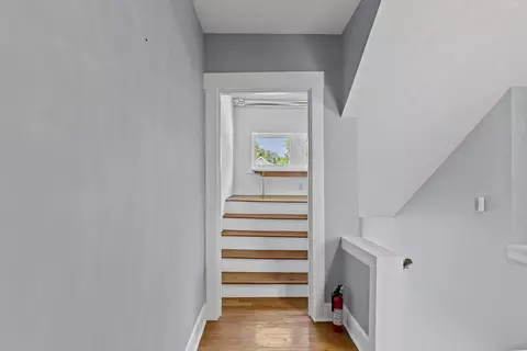 Entry Way - 800 S Pickwick Ave, Springfield, MO 65804 photo 4 of 5