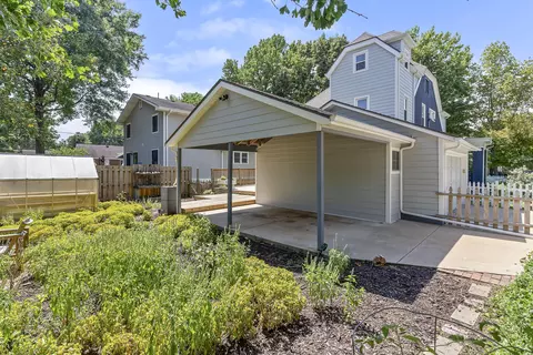 Exterior - 800 S Pickwick Ave, Springfield, MO 65804 photo 8 of 13