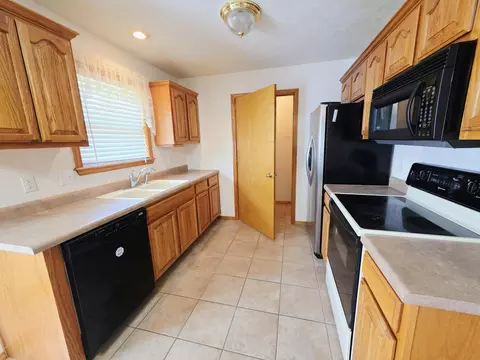 Kitchen - 847 S Canton Ave, Springfield, MO 65802 photo 1 of 2