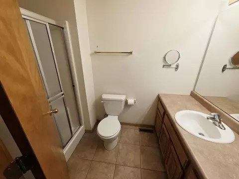 Bath - 847 S Canton Ave, Springfield, MO 65802 photo 1 of 2