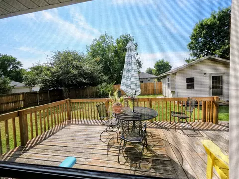 Exterior - 847 S Canton Ave, Springfield, MO 65802 photo 4 of 4