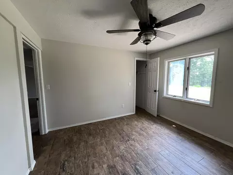 Bedroom - 15540 N State Highway 5, Ava, MO 65608 photo 4 of 4