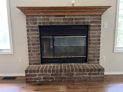 Living - 15540 N State Highway 5, Ava, MO 65608 photo 2 of 3