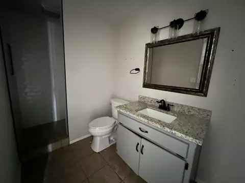Bath - 15540 N State Highway 5, Ava, MO 65608 photo 3 of 3