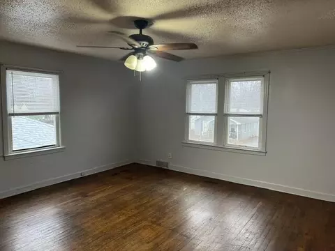 Living - 531 S Fort Ave, Springfield, MO 65806 photo 1 of 1