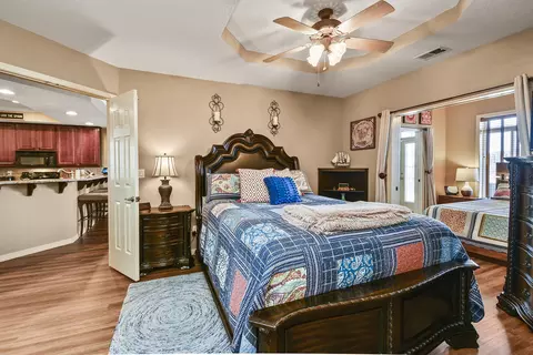 Bedroom - 300 Glory Rd UNIT 1, Branson, MO 65616 photo 4 of 10