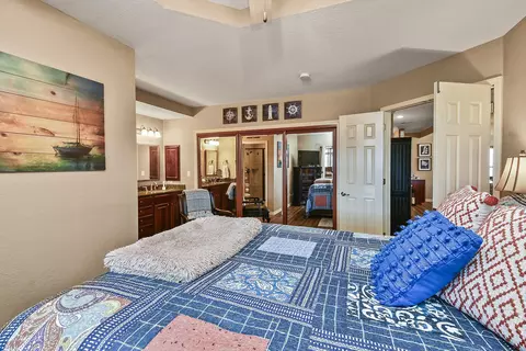 Bedroom - 300 Glory Rd UNIT 1, Branson, MO 65616 photo 2 of 10