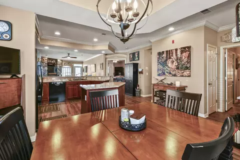 Dining - 300 Glory Rd UNIT 1, Branson, MO 65616 photo 2 of 5