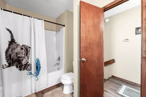 Bath - 402 N Hightower Ave, Nixa, MO 65714 photo 4 of 6