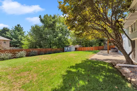 Exterior - 402 N Hightower Ave, Nixa, MO 65714 photo 9 of 14