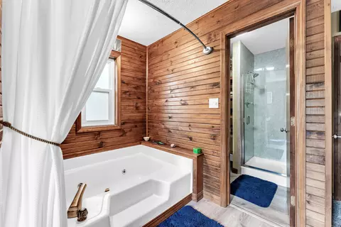 Bath - 402 N Hightower Ave, Nixa, MO 65714 photo 6 of 6