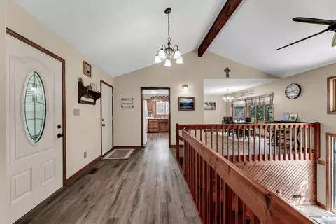 Entry Way - 402 N Hightower Ave, Nixa, MO 65714 photo 2 of 4