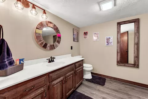 Bath - 402 N Hightower Ave, Nixa, MO 65714 photo 1 of 6