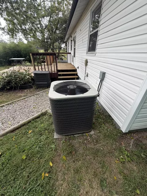 Exterior - 107 E James St, Mountain View, MO 65548 photo 11 of 13