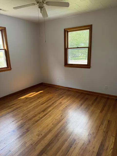 Bedroom - 107 E James St, Mountain View, MO 65548 photo 1 of 3