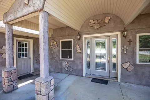 Exterior - 229 Shore Acres Dr, Powersite, MO 65731 photo 2 of 7