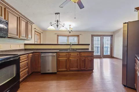 Kitchen - 229 Shore Acres Dr, Powersite, MO 65731 photo 1 of 4