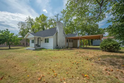 3300 County Farm Rd, Cassville, MO 65625