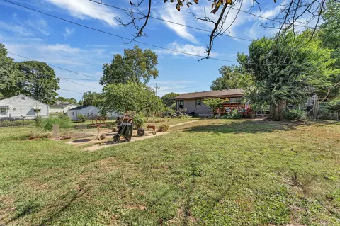 Exterior - 515 S West Ave, Springfield, MO 65806 photo 9 of 10
