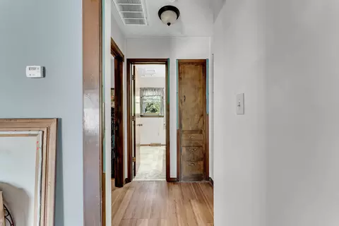 Entry Way - 515 S West Ave, Springfield, MO 65806 photo 2 of 3