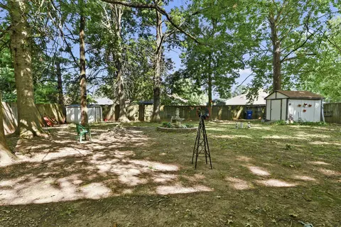 Exterior - 3329 W Countryside Dr, Springfield, MO 65807 photo 7 of 10