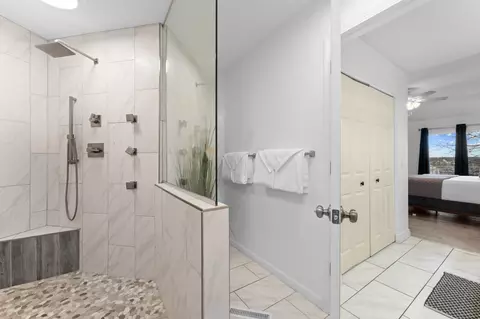 Bath - 147 Grandview Dr #1, Branson, MO 65616 photo 5 of 8