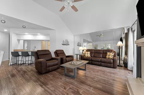 Living - 147 Grandview Dr #1, Branson, MO 65616 photo 4 of 4