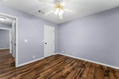 Bedroom - 507 Sandpiper Dr, Branson, MO 65616 photo 2 of 5
