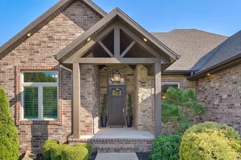 Exterior - 835 E Donegal Cir, Nixa, MO 65714 photo 3 of 7
