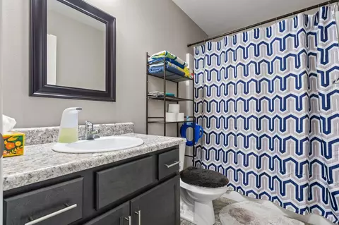 Bath - 531 S Forest Ln, Republic, MO 65738 photo 1 of 3