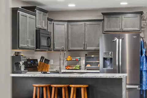 Kitchen - 531 S Forest Ln, Republic, MO 65738 photo 7 of 8